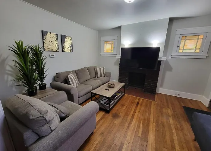 Comfy 3 Bedroom - Family Friendly - Access Pittsburgh