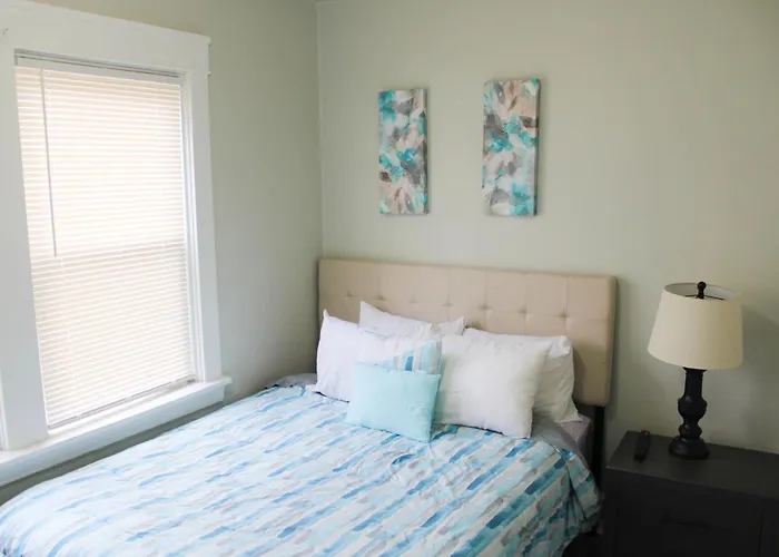 Apartment Comfy 3 Bedroom - Family Friendly - Access *