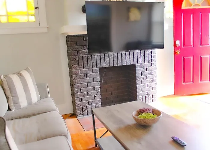 Comfy 3 Bedroom - Family Friendly - Access *
